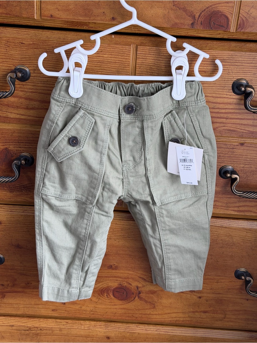 NWT Banana Republic baby cargo pants in sage green size 6-12m